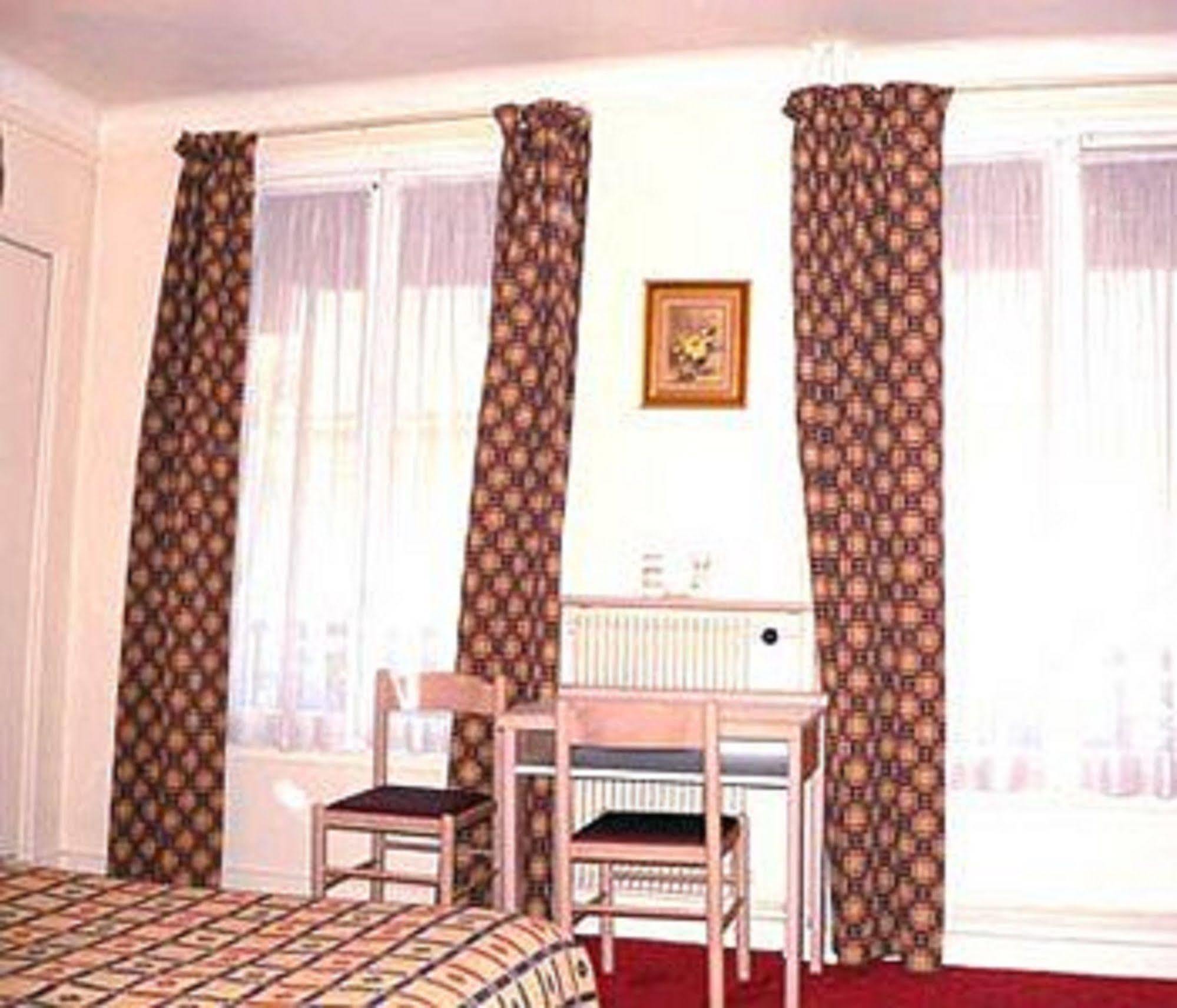 פריז Hotel Fiat מראה חיצוני תמונה
